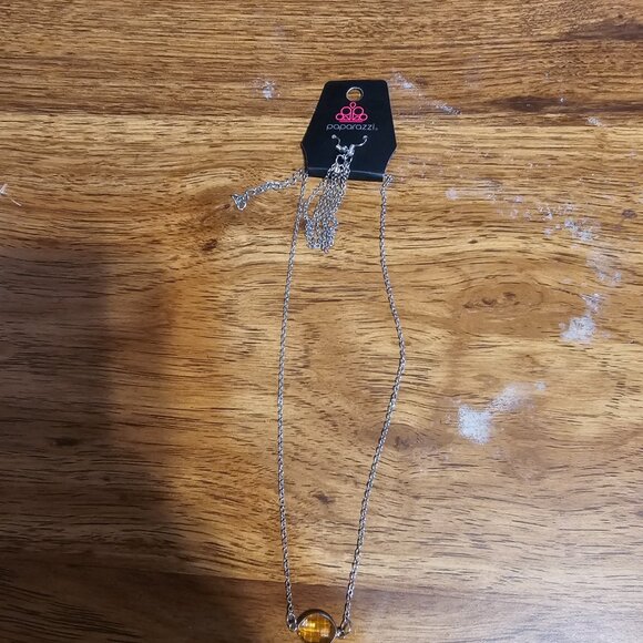 💥Final Price! NWT Yellow Paparazzi necklace and earring set - Picture 6 of 9